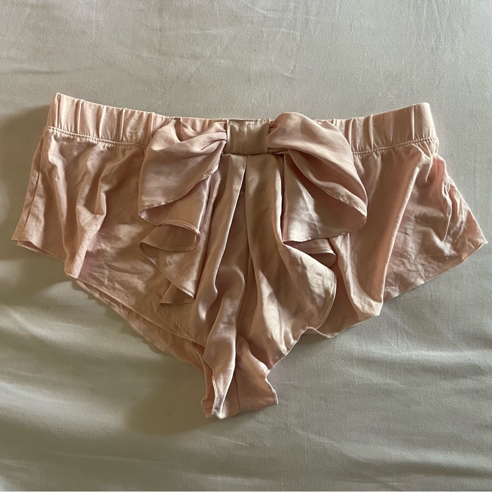 VICTORIA’S SECRET vintage Pink Satin Bow Pajama Shorts 2010’s lingerie size M